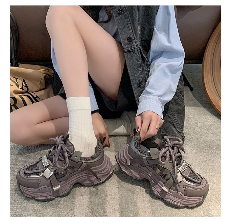 厚底メッシュスニーカー レディース 小柄さん向け運動靴