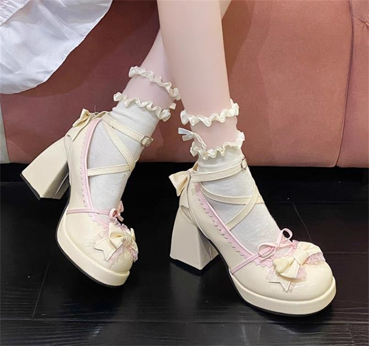 可愛いリボン付き厚底パンプス ストラップシューズ