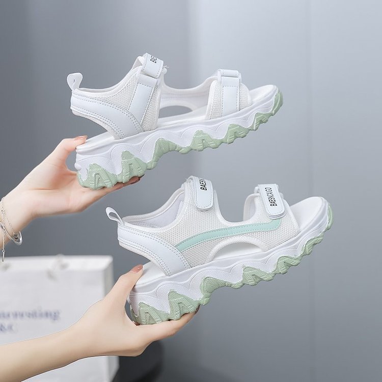 厚底サンダル 軽量通気性メッシュ素材 歩きやすいスポーツサンダル