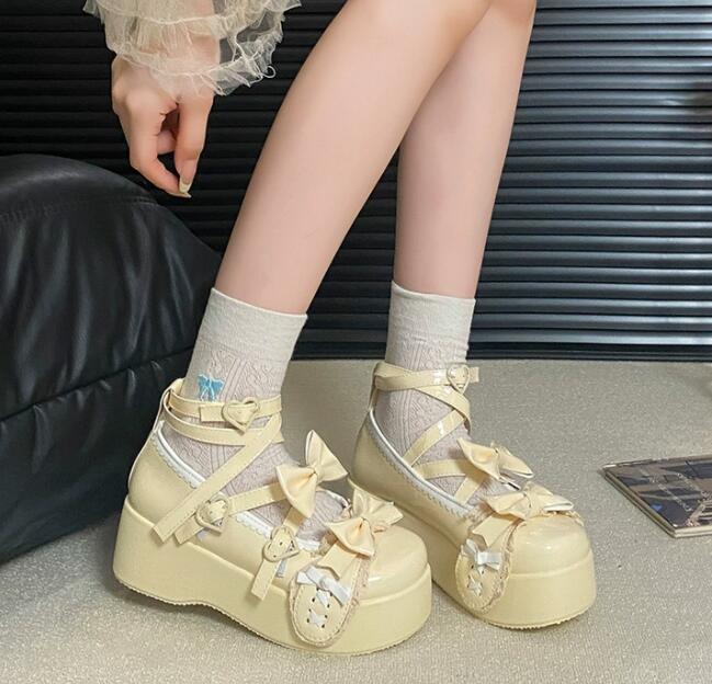 厚底パンプス リボン付き姫系 合皮製 可愛い靴