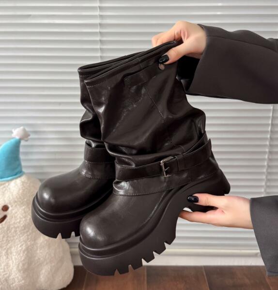 厚底ブーツ レザー調ベルト付きショートブーツ