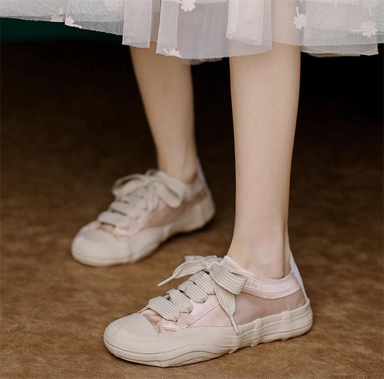 履き心地抜群 厚底スニーカー 女性用 歩きやすい白靴