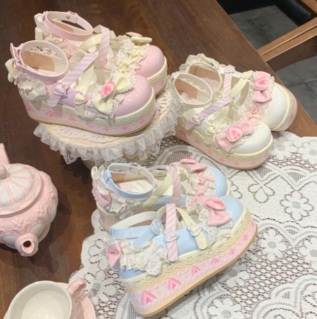 【ロマンティック】薔薇装飾ロリータ厚底パンプス（秋冬・お出かけ用）