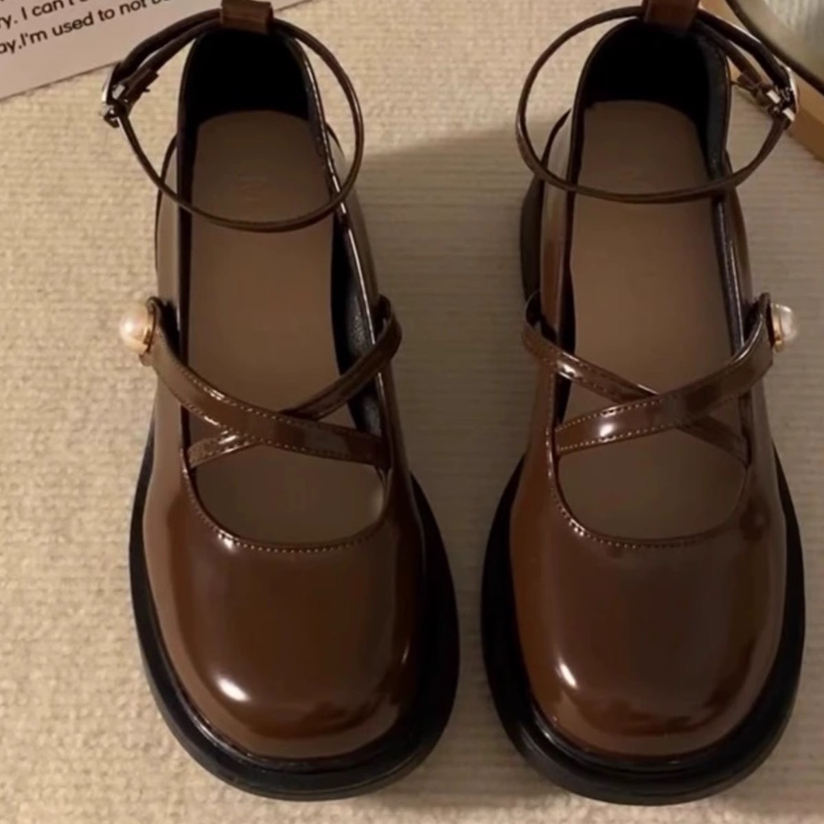 厚底 クロスストラップパール装飾厚底パンプス