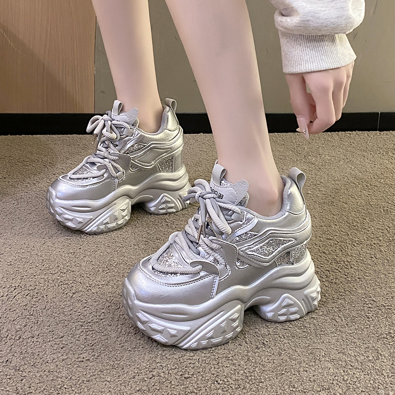 ボリューム厚底ウェーブソールスニーカー