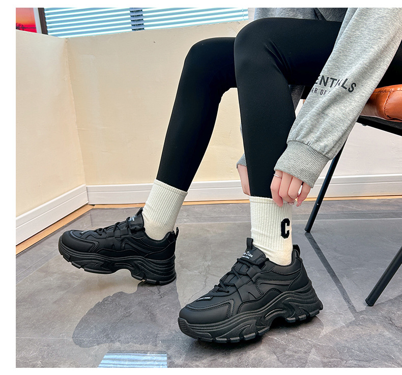 女性用厚底スニーカー紐靴美脚効果