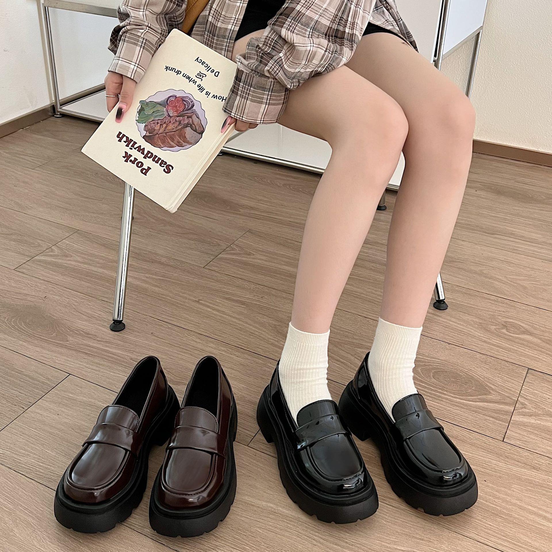 【光沢×厚底×ペニーストラップ】上品ローファー｜美脚見え×学院風×大人カジュアル