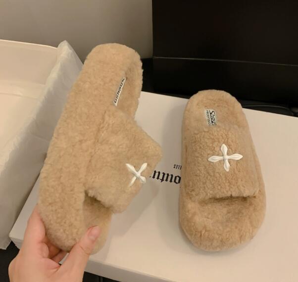 厚底ふわふわ毛足ルームシューズ ミュールタイプ