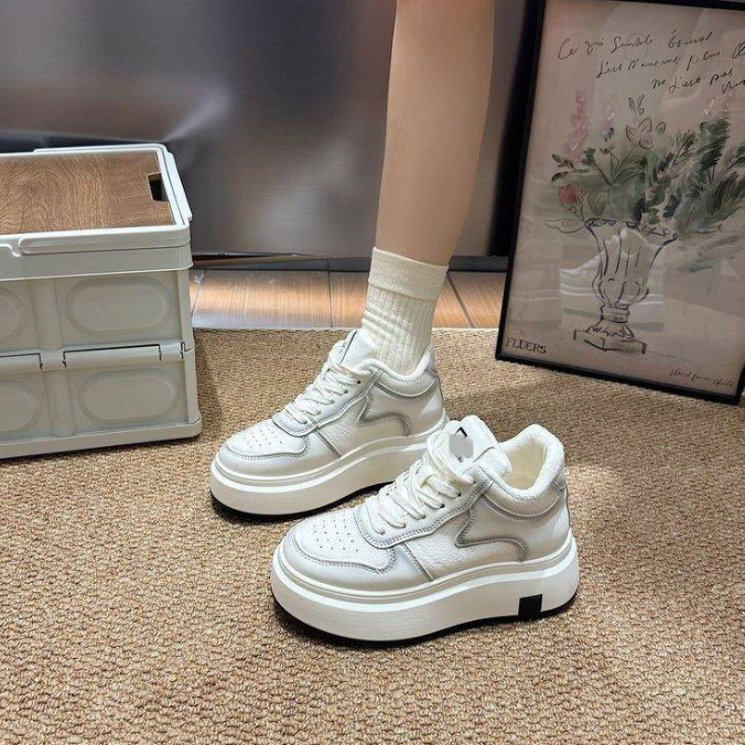 【レザー調デザイン×7cm美脚効果×韓国系】7.0cm厚底スニーカー