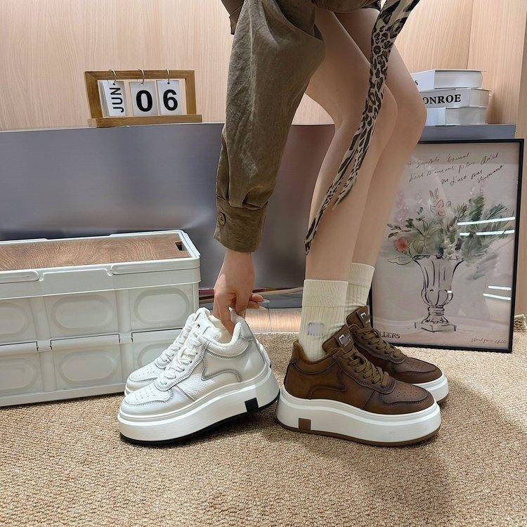 【レザー調デザイン×7cm美脚効果×韓国系】7.0cm厚底スニーカー