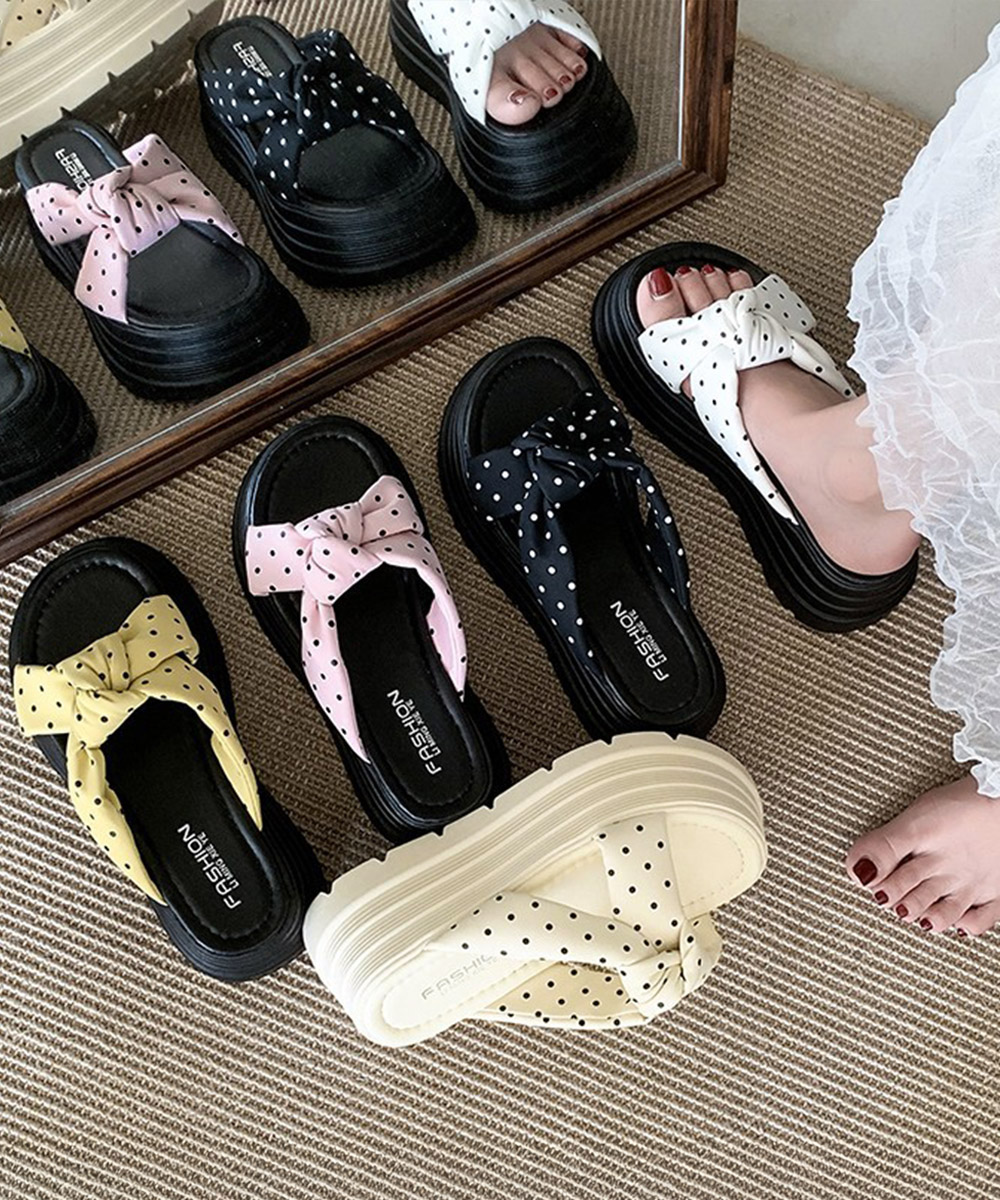 +8cm厚底【美脚×ガーリー×主役級】ドット柄リボン クロスストラップ サンダル