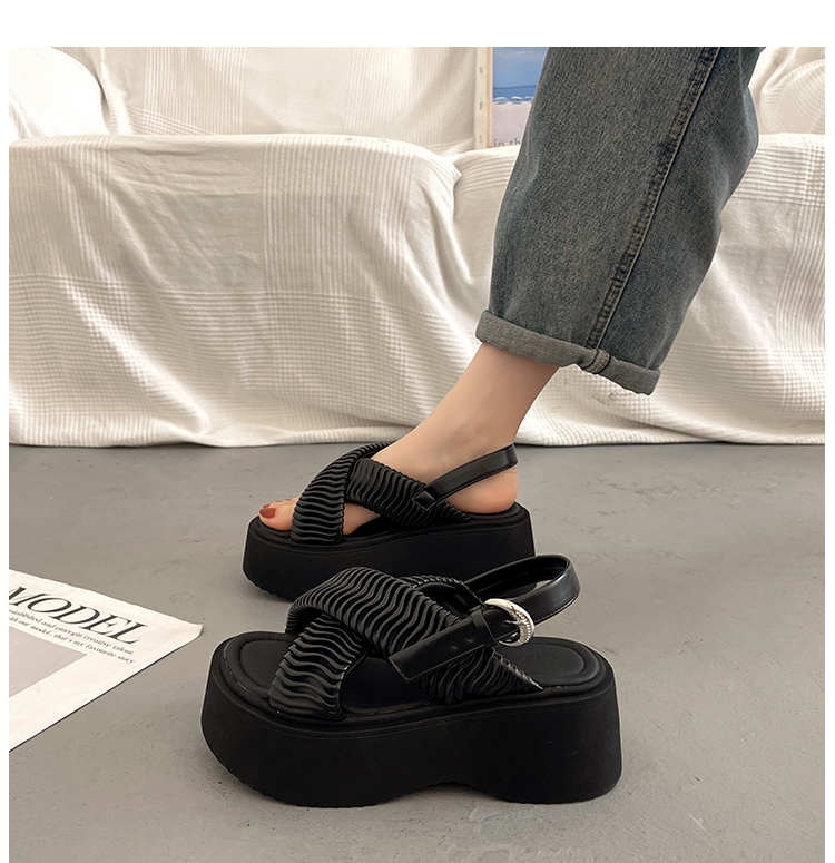 厚底 波形クロスベルト厚底サンダル