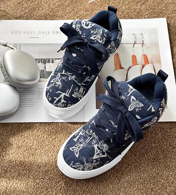 厚底スポーツシューズ メンズ運動靴 ローカット総柄