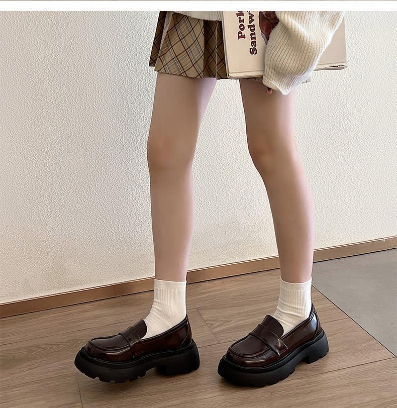 【光沢×厚底×ペニーストラップ】上品ローファー｜美脚見え×学院風×大人カジュアル
