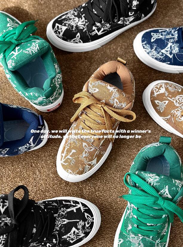 厚底スポーツシューズ メンズ運動靴 ローカット総柄