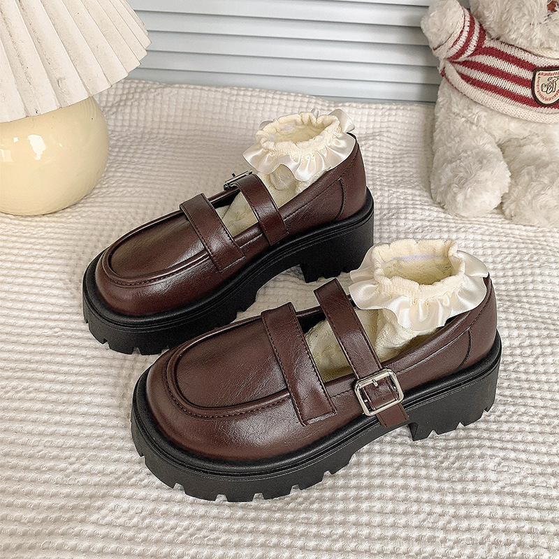 【厚底×アンクルストラップ×クラシカル】ローファー｜安定感×脚長見え×上品