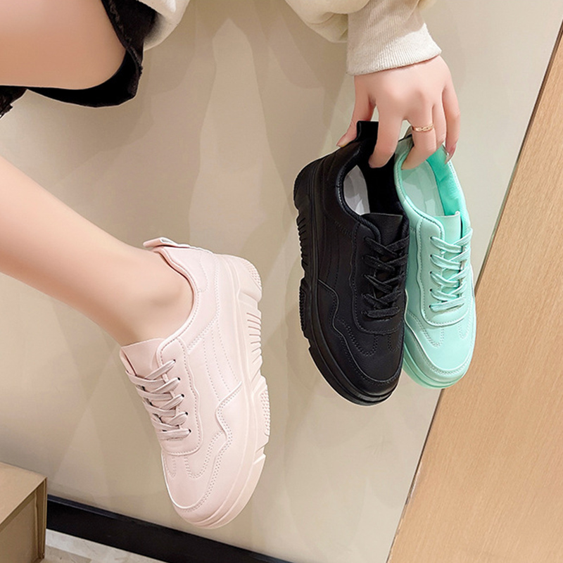 女性用厚底スニーカー紐靴通気性滑り止め弾力運動靴