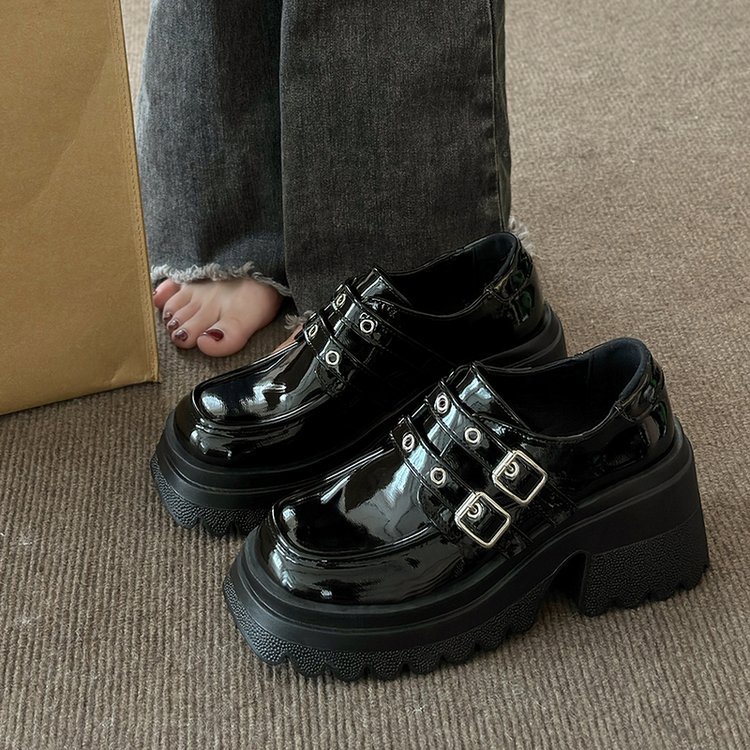 通学向け 黒エナメル厚底ローファー ダブルバックル