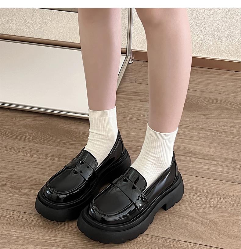 【光沢×厚底×ペニーストラップ】上品ローファー｜美脚見え×学院風×大人カジュアル