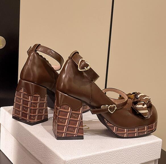 厚底パンプス チョコレート柄 リボン付き甘姫系靴