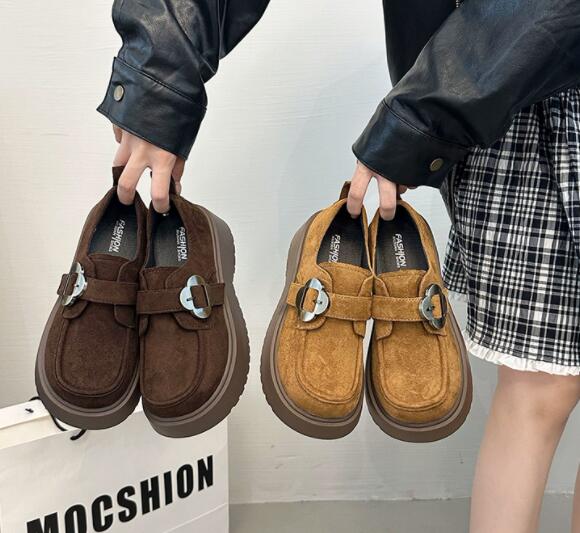 秋冬厚底パンプス金属バックル付きローファー靴