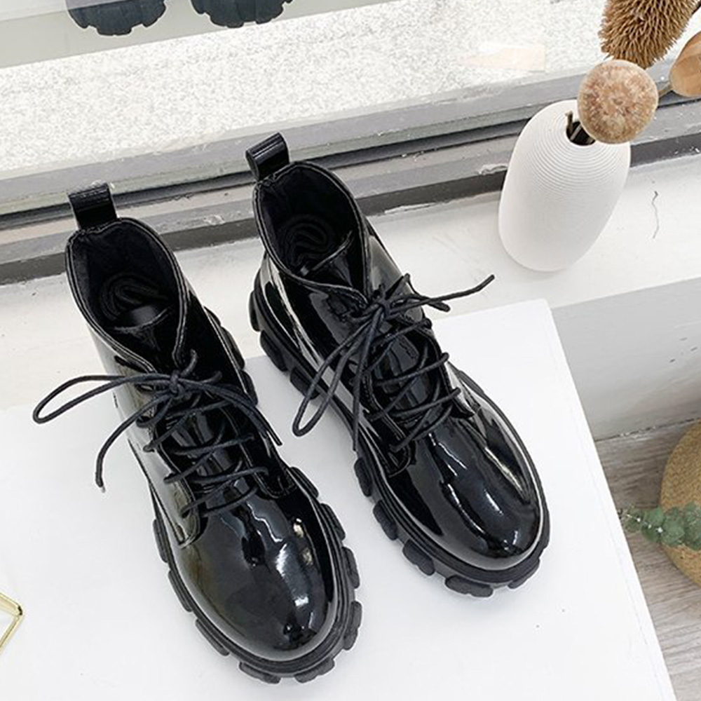 【高見え×軽量】厚底編み上げショートブーツ｜5cmヒール×3.2cmストーム×韓国風