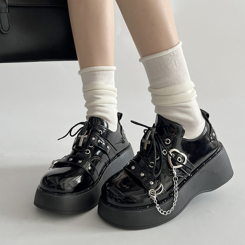 厚底 十字架チェーン付きパンク系厚底ブーツ