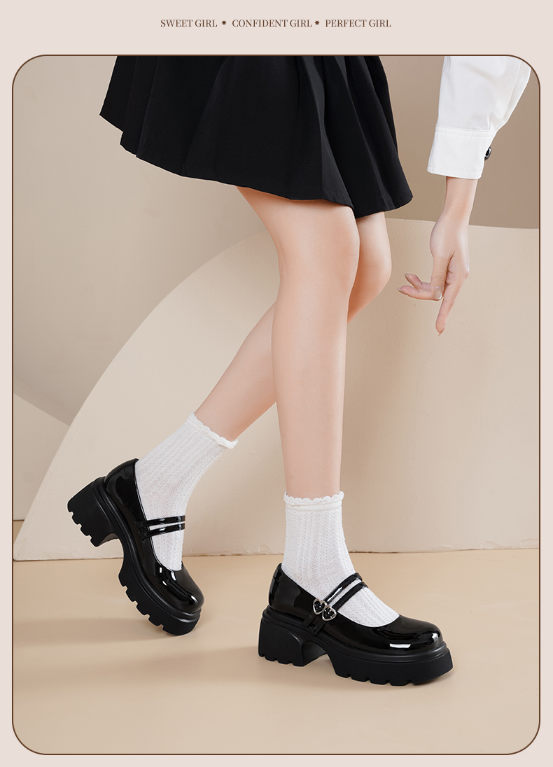 厚底ストラップ付きメリージェーン風パンプス