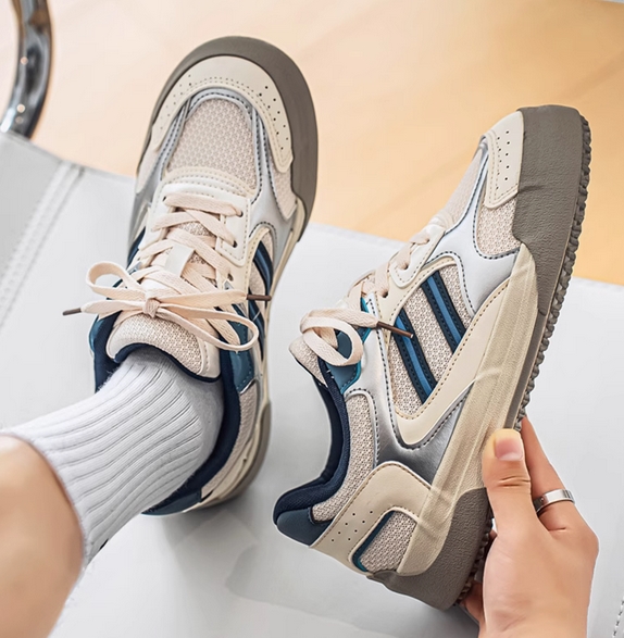 厚底スポーツシューズ メンズ運動靴 ローカット三本線