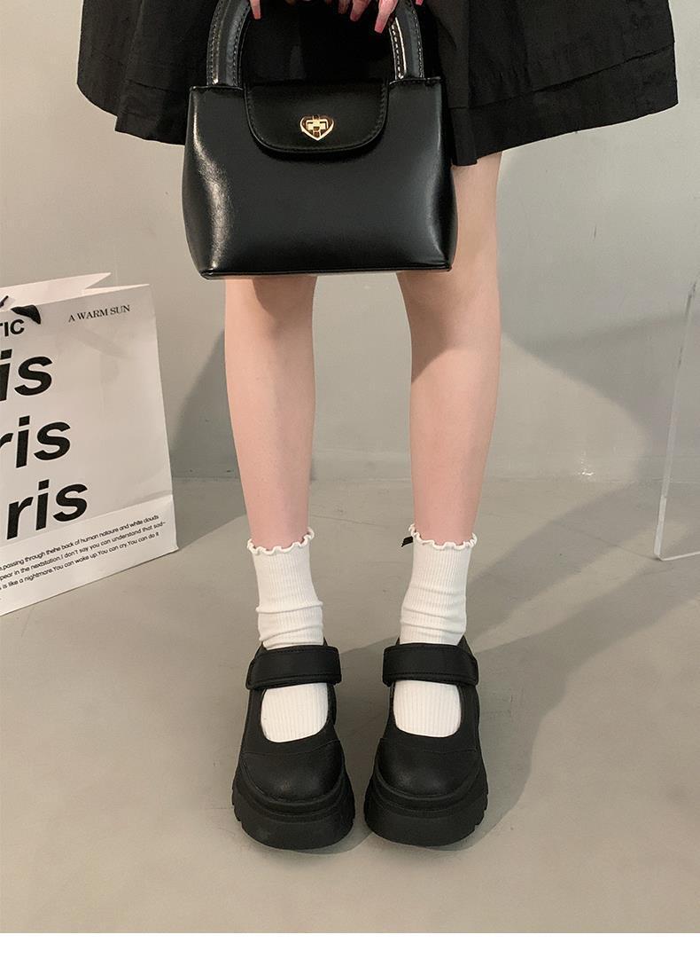 厚底 ストラップ付き厚底メリージェーンパンプス