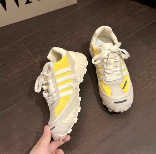 厚底スニーカー レディース メッシュ通気性運動靴