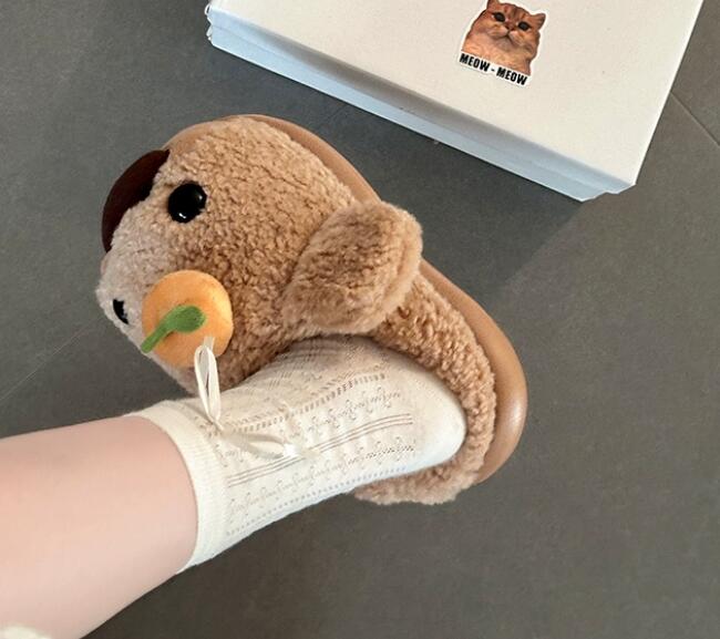 【ぬくもり癒し】くま顔もこもこ厚底スリッパ（3.5cm・秋冬ルームシューズ）