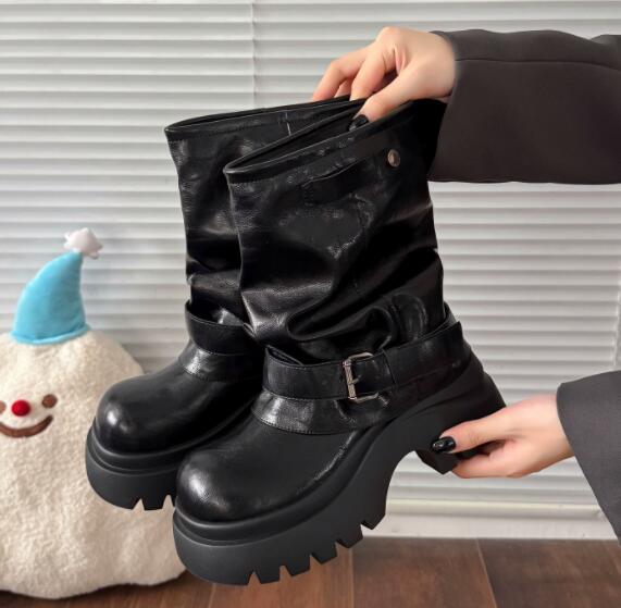 厚底ブーツ レザー調ベルト付きショートブーツ