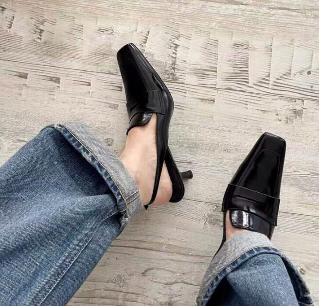 【脚長・安定感】ストラップ厚底パンプス（4.5cm・合成皮革・歩きやすい）