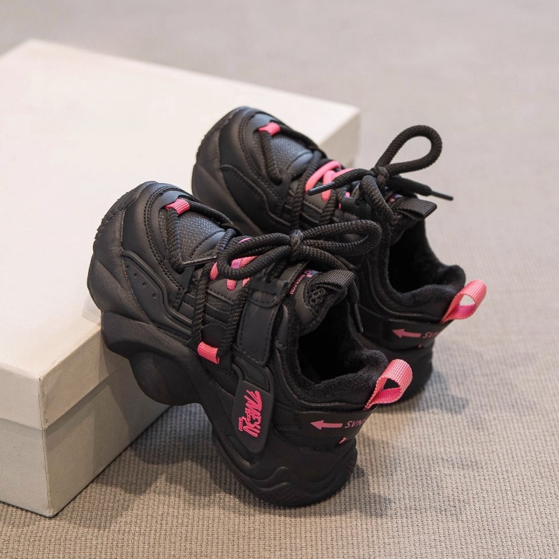 子供用厚底スポーツシューズ 黒ピンク キッズ運動靴