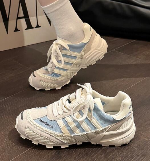 厚底スニーカー レディース メッシュ通気性運動靴