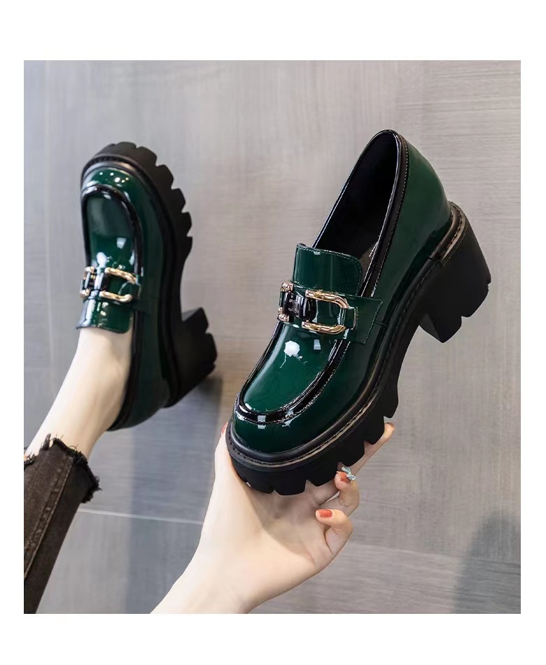 厚底ローファー レディース 光沢金具付き 美脚効果 黒緑二色