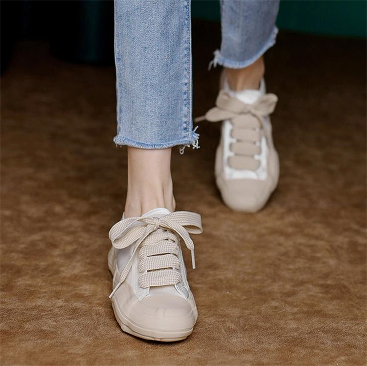 履き心地抜群 厚底スニーカー 女性用 歩きやすい白靴