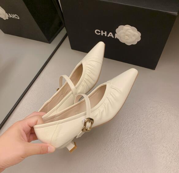 【クラシカル上品】ポインテッド厚底メアリージェーン（3.5cm・人工皮革）