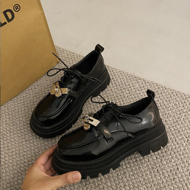 レディース厚底ローファー金属バックル付きソフトレザー靴