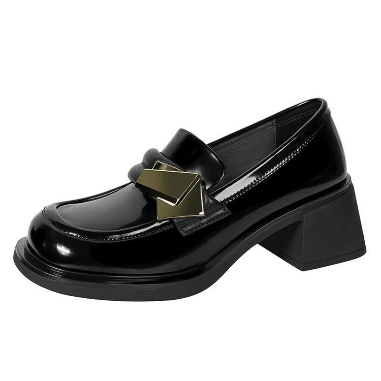 【美脚・脚長】エナメル厚底ローファー（金具付き・スクエアトゥ・5cm太ヒール）トレンドデザイン