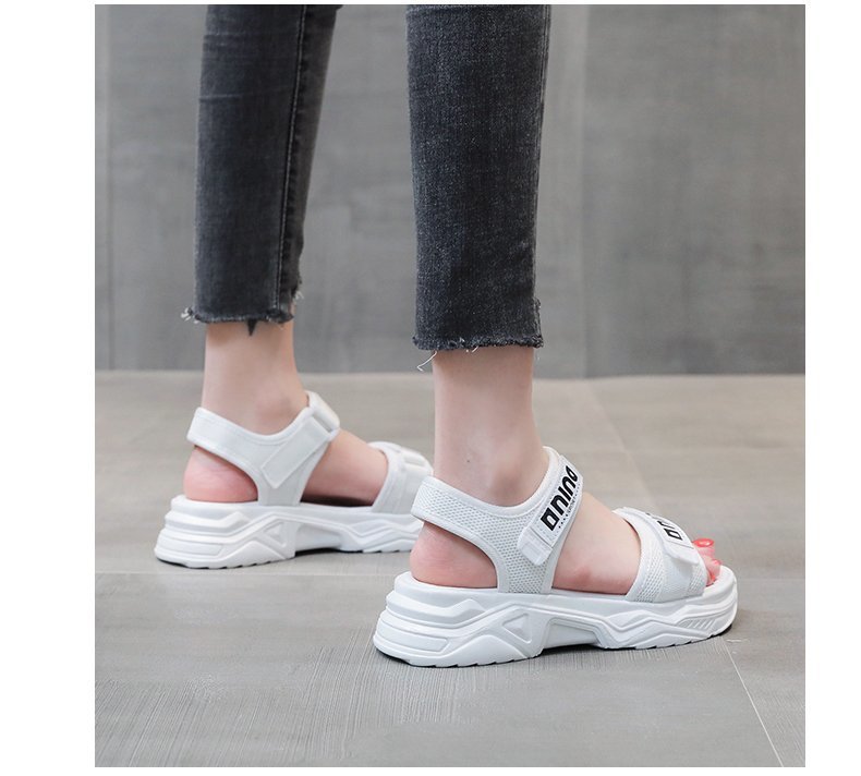 厚底サンダル レディース 軽量 通気性 脚長効果 運動靴