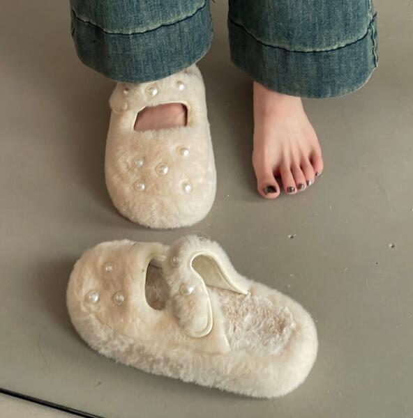 【上品ふわもこ】パール×ファー厚底サンダル（5cm・秋冬つっかけ）