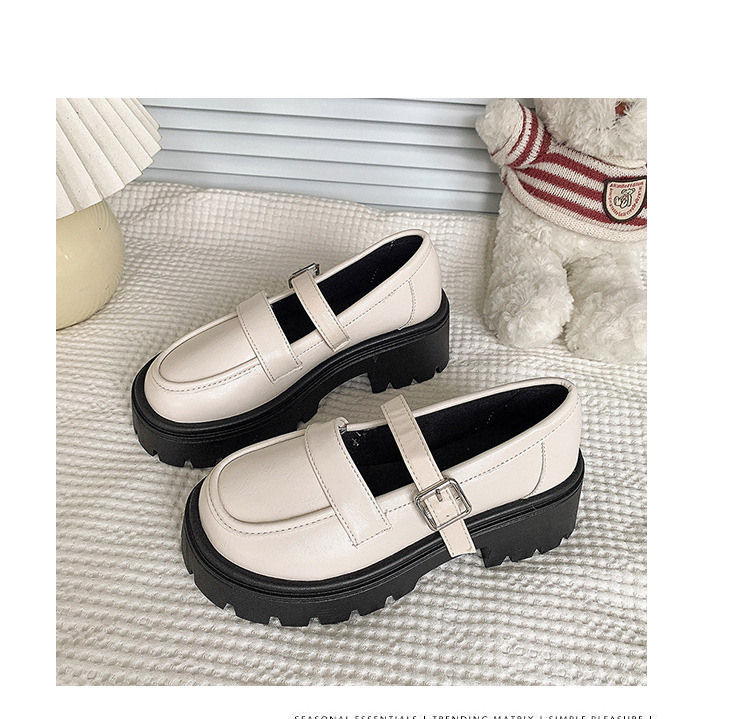 【厚底×アンクルストラップ×クラシカル】ローファー｜安定感×脚長見え×上品