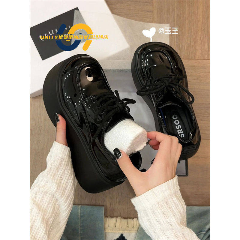 【エナメル調×レースアップ×快適クッション】+7cm厚底 隠し盛り ローファースニーカー