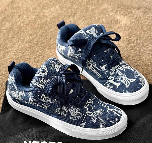 厚底スポーツシューズ メンズ運動靴 ローカット総柄