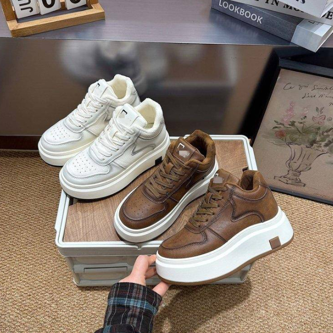 【レザー調デザイン×7cm美脚効果×韓国系】7.0cm厚底スニーカー