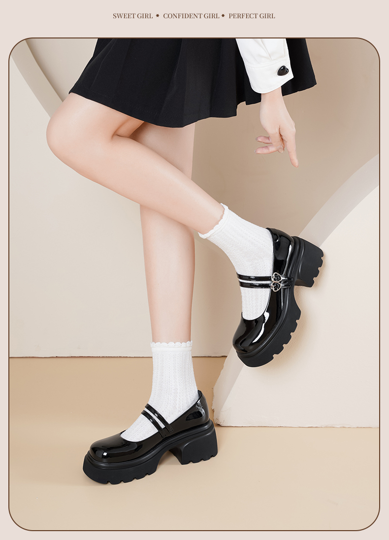 厚底ストラップ付きメリージェーン風パンプス