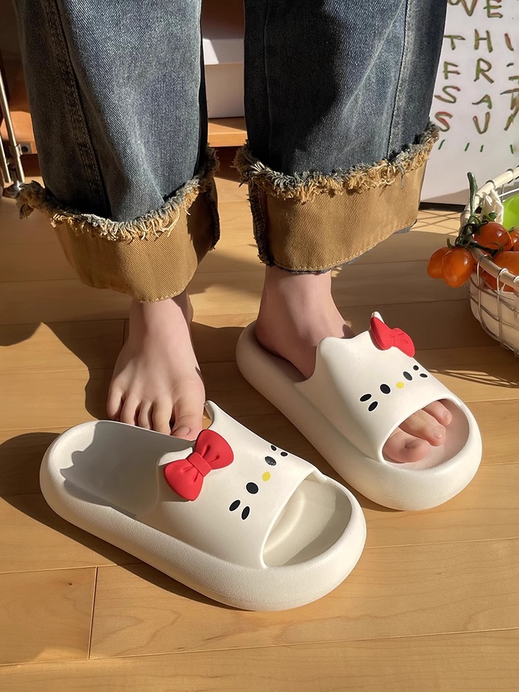厚底 ふわもこ猫ちゃん厚底スリッパ