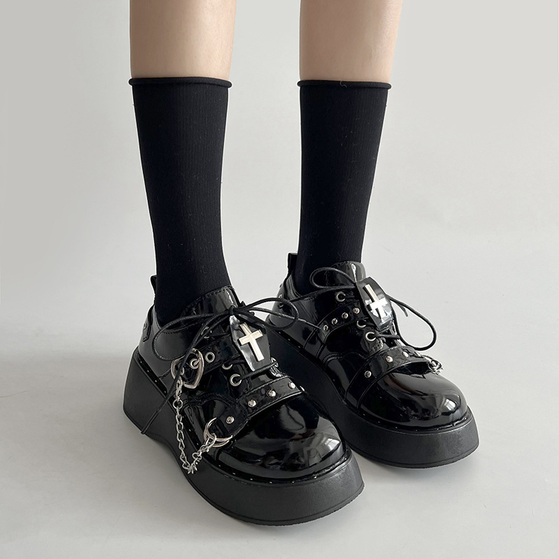 厚底 十字架チェーン付きパンク系厚底ブーツ